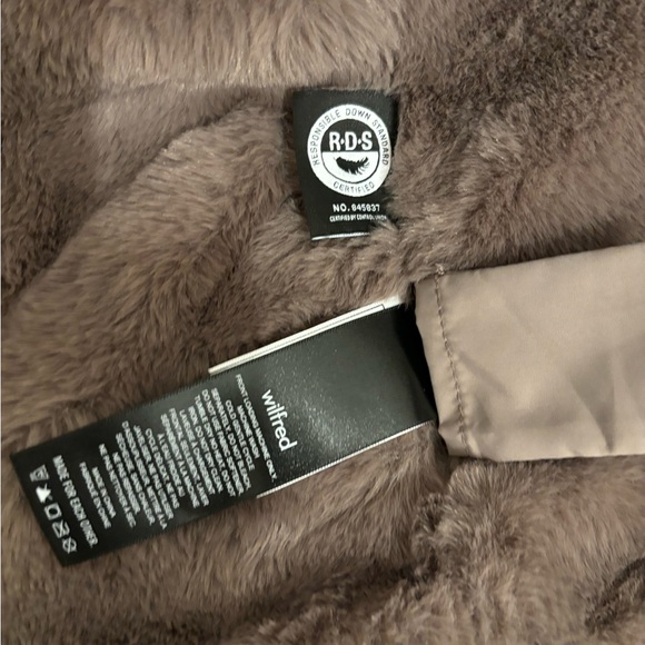 Aritzia Mont Blanc Parka - Picture 7 of 8